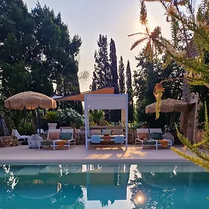  Villa De Annie